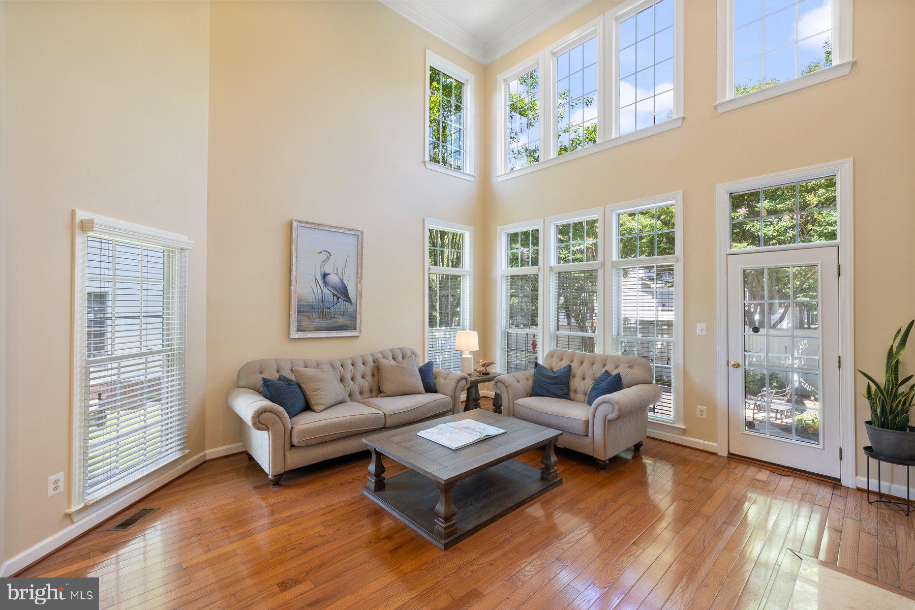 710 Drake Way Annapolis, MD 21401 - Photo 16 of 77 Gorgeous Wall of Windows