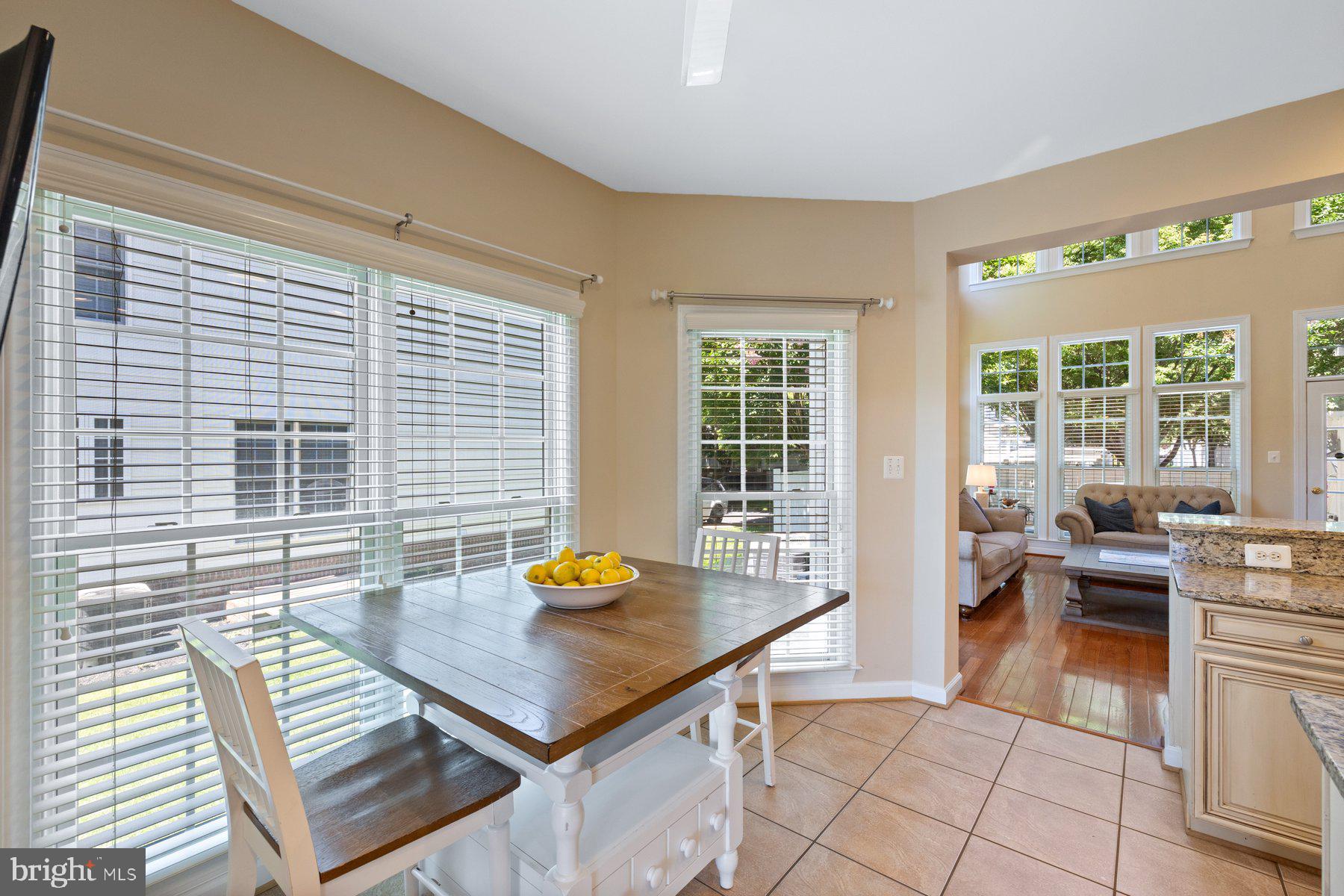 710 Drake Way Annapolis, MD 21401 - Photo 20 of 77 Bright Kitchen Breakfast Nook
