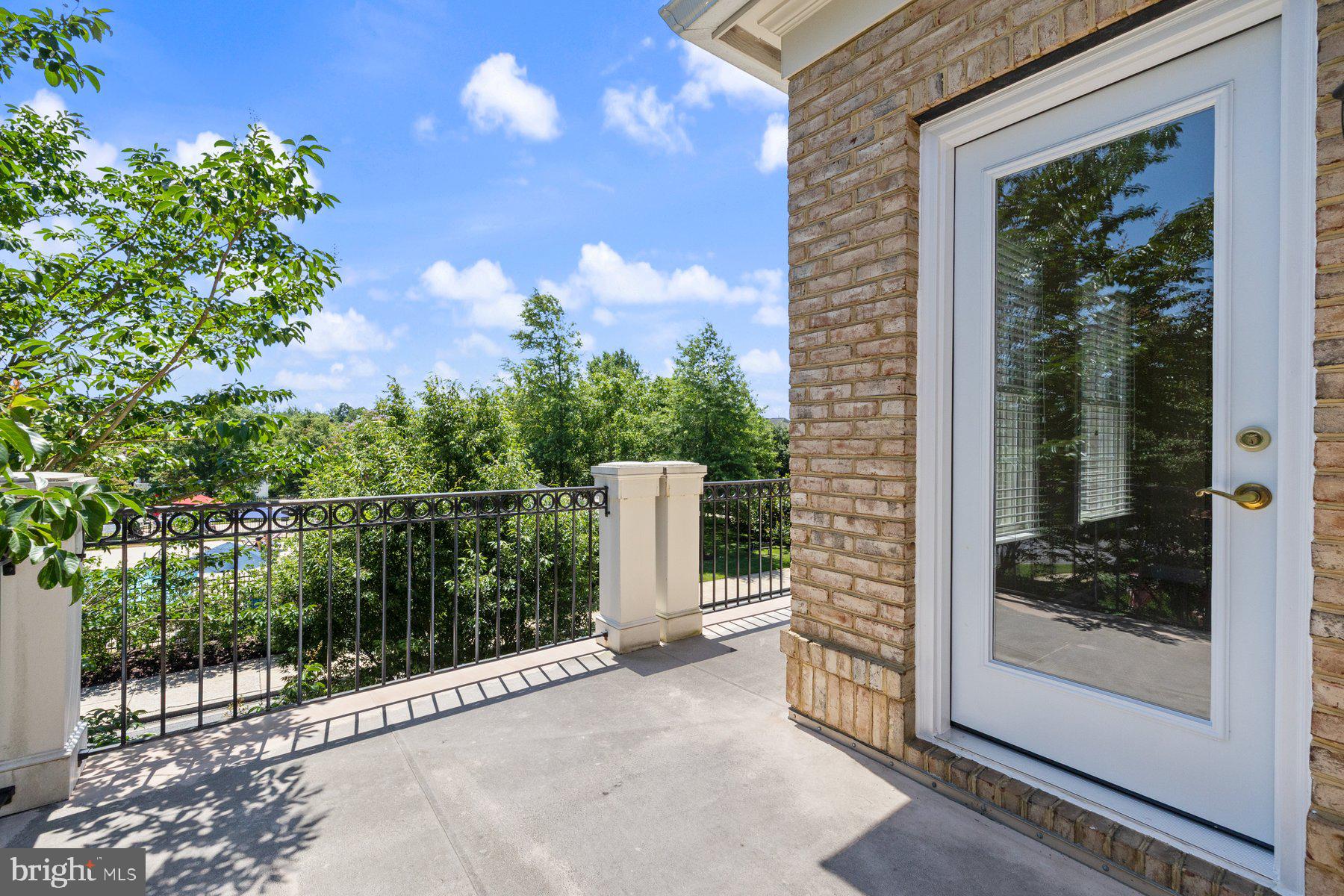 710 Drake Way Annapolis, MD 21401 - Photo 32 of 77 Enjoy the Private Upper Level Deck