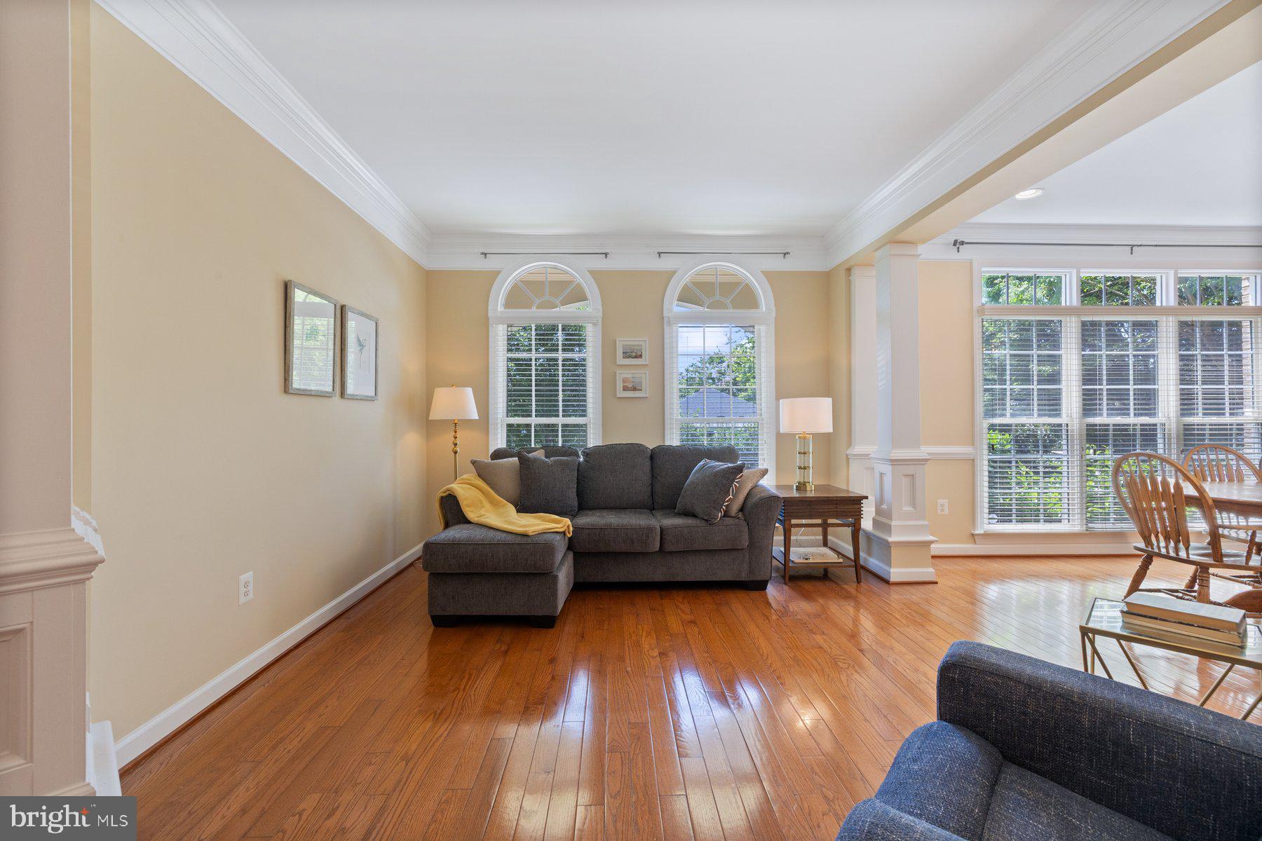 710 Drake Way Annapolis, MD 21401 - Photo 8 of 77 Bright Spacious Formal Living Room