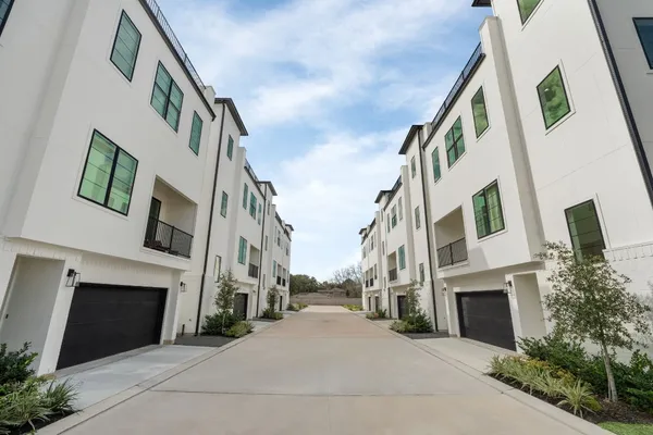 $4,200 | 8707 Ojeman Villas Drive, Houston, TX 77055