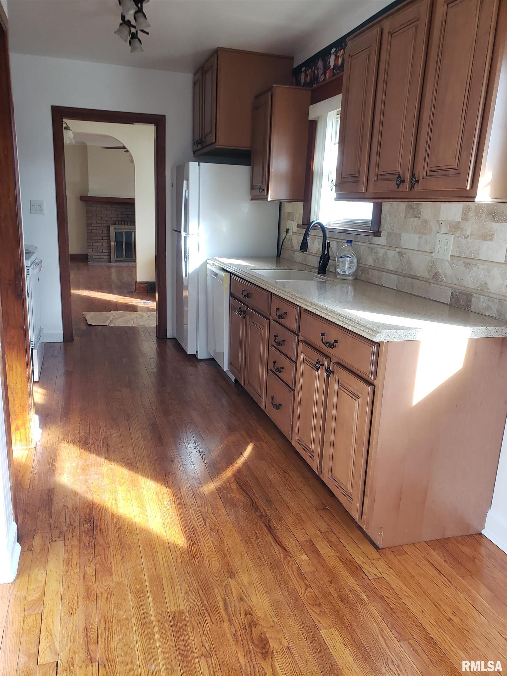 8300 Highway 150 Coal Valley, IL 61240 - Photo 7 of 25