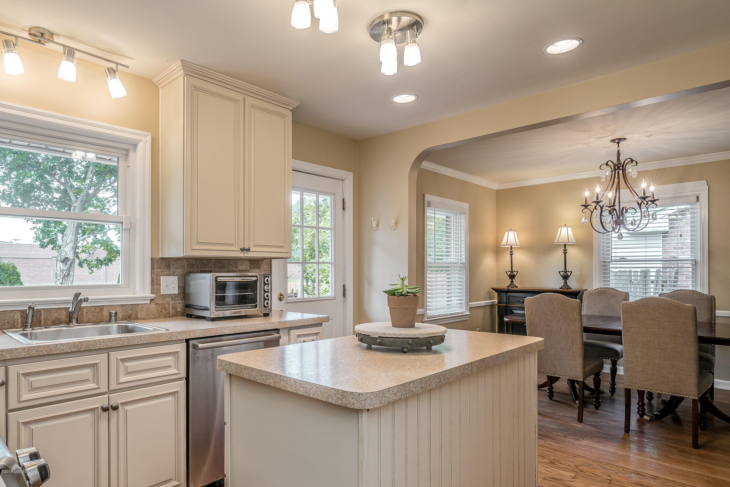 814 Stivers Road Louisville, KY 40207 - Photo 18 of 44 814 Stivers Rd-22