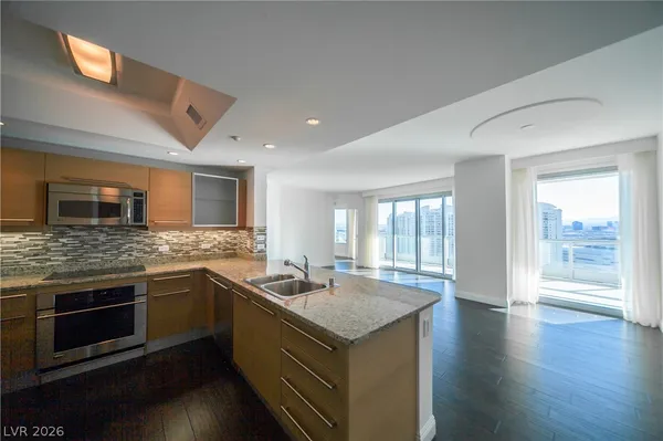 $4,000 | 222 Karen Avenue, Unit 3504, Las Vegas, NV 89109