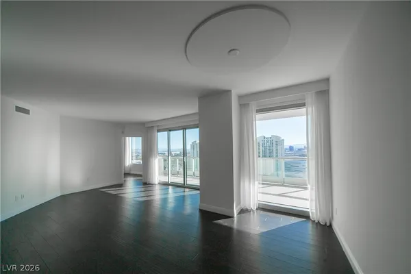 $4,000 | 222 Karen Avenue, Unit 3504, Las Vegas, NV 89109