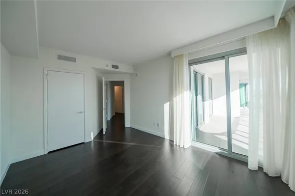 $4,000 | 222 Karen Avenue, Unit 3504, Las Vegas, NV 89109