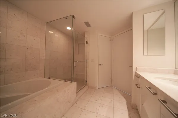 $4,000 | 222 Karen Avenue, Unit 3504, Las Vegas, NV 89109