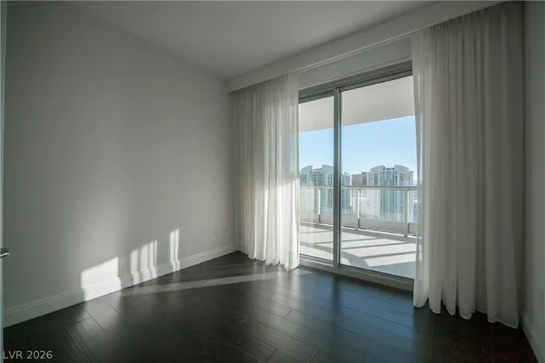 $4,000 | 222 Karen Avenue, Unit 3504, Las Vegas, NV 89109