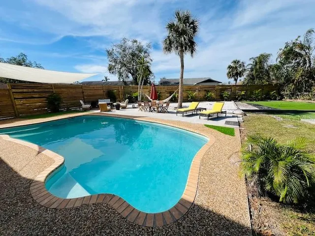 $999,900 | 812 Tropical Drive, Bradenton, FL 34208