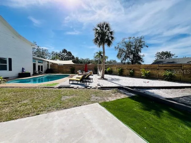 $999,900 | 812 Tropical Drive, Bradenton, FL 34208