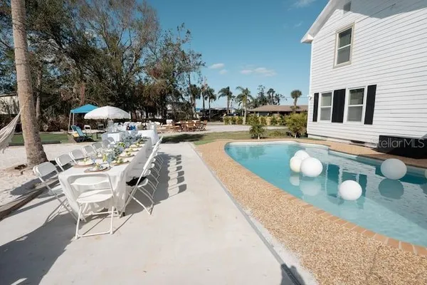 $999,900 | 812 Tropical Drive, Bradenton, FL 34208