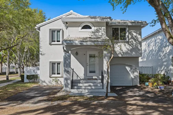 $525,000 | 9829 Northwest 2nd Court, Plantation, FL 33324