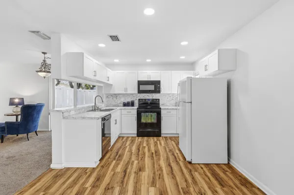 $525,000 | 9829 Northwest 2nd Court, Plantation, FL 33324
