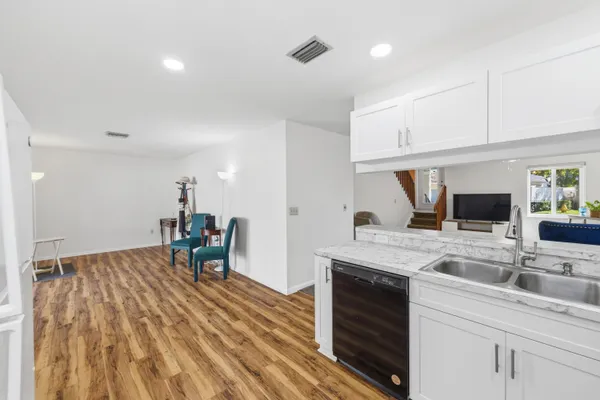 $525,000 | 9829 Northwest 2nd Court, Plantation, FL 33324