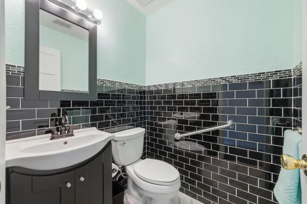 $525,000 | 9829 Northwest 2nd Court, Plantation, FL 33324