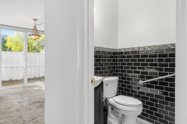 $525,000 | 9829 Northwest 2nd Court, Plantation, FL 33324