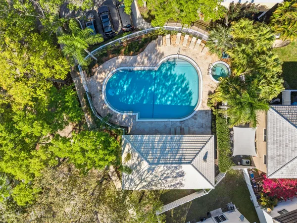 $525,000 | 9829 Northwest 2nd Court, Plantation, FL 33324