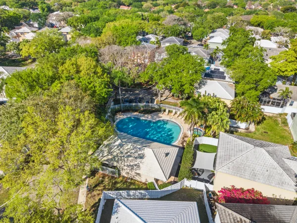 $525,000 | 9829 Northwest 2nd Court, Plantation, FL 33324