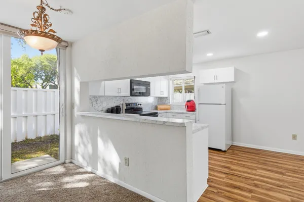 $525,000 | 9829 Northwest 2nd Court, Plantation, FL 33324