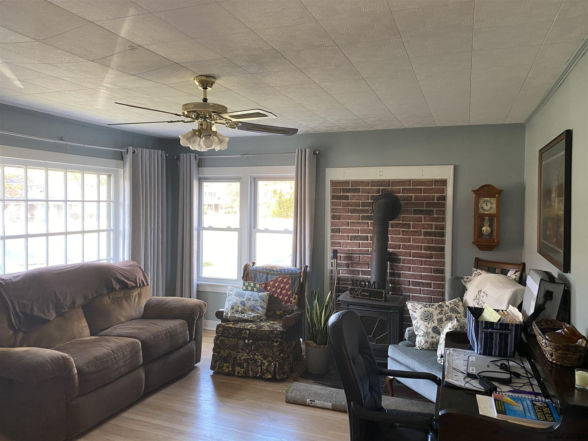 31 Garnsey Road Rexford, NY 12148 - Photo 6 of 44 Photo 7