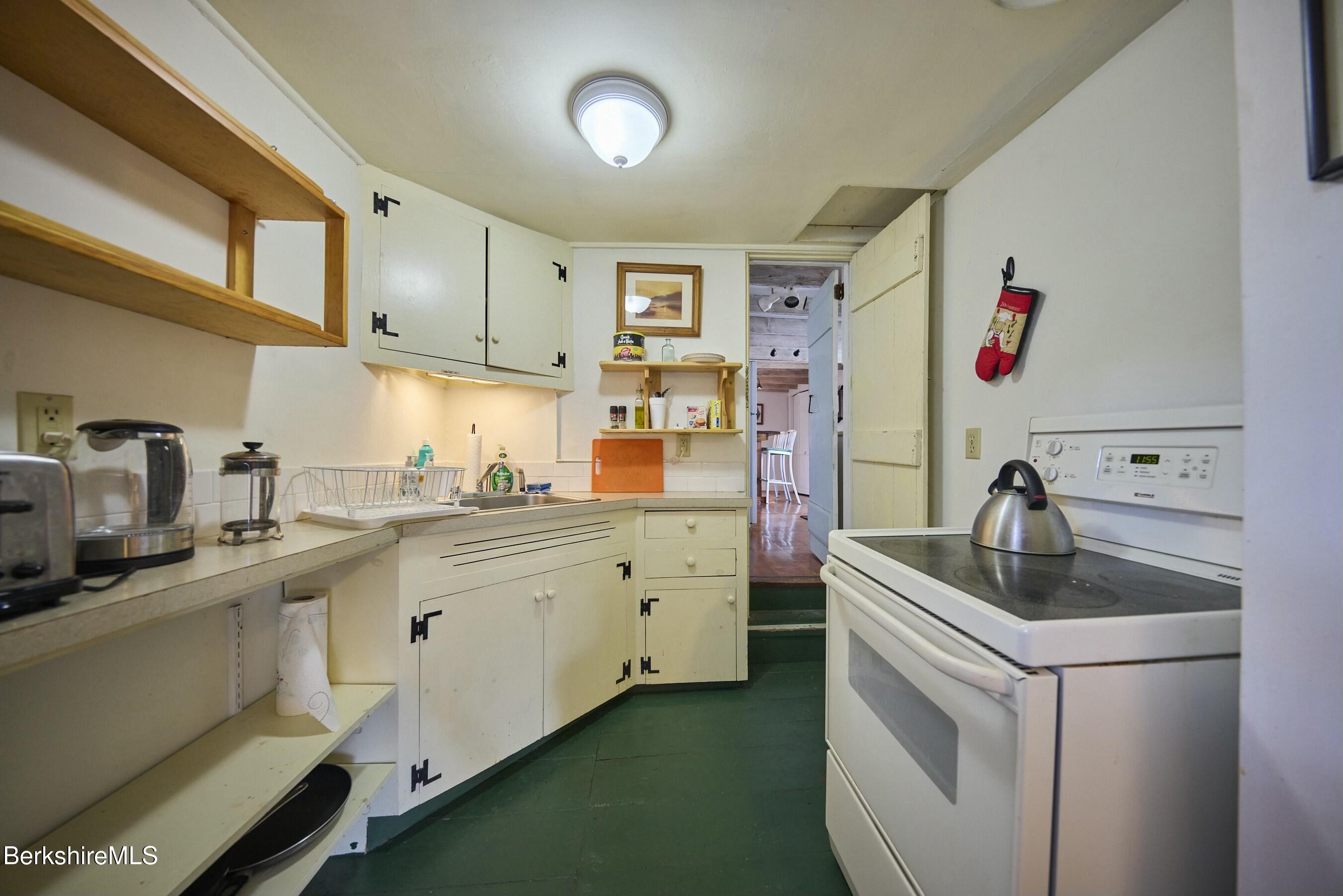 220 North Plain Road Great Barrington, MA 01230 - Photo 28 of 35 Apartment Kitchen