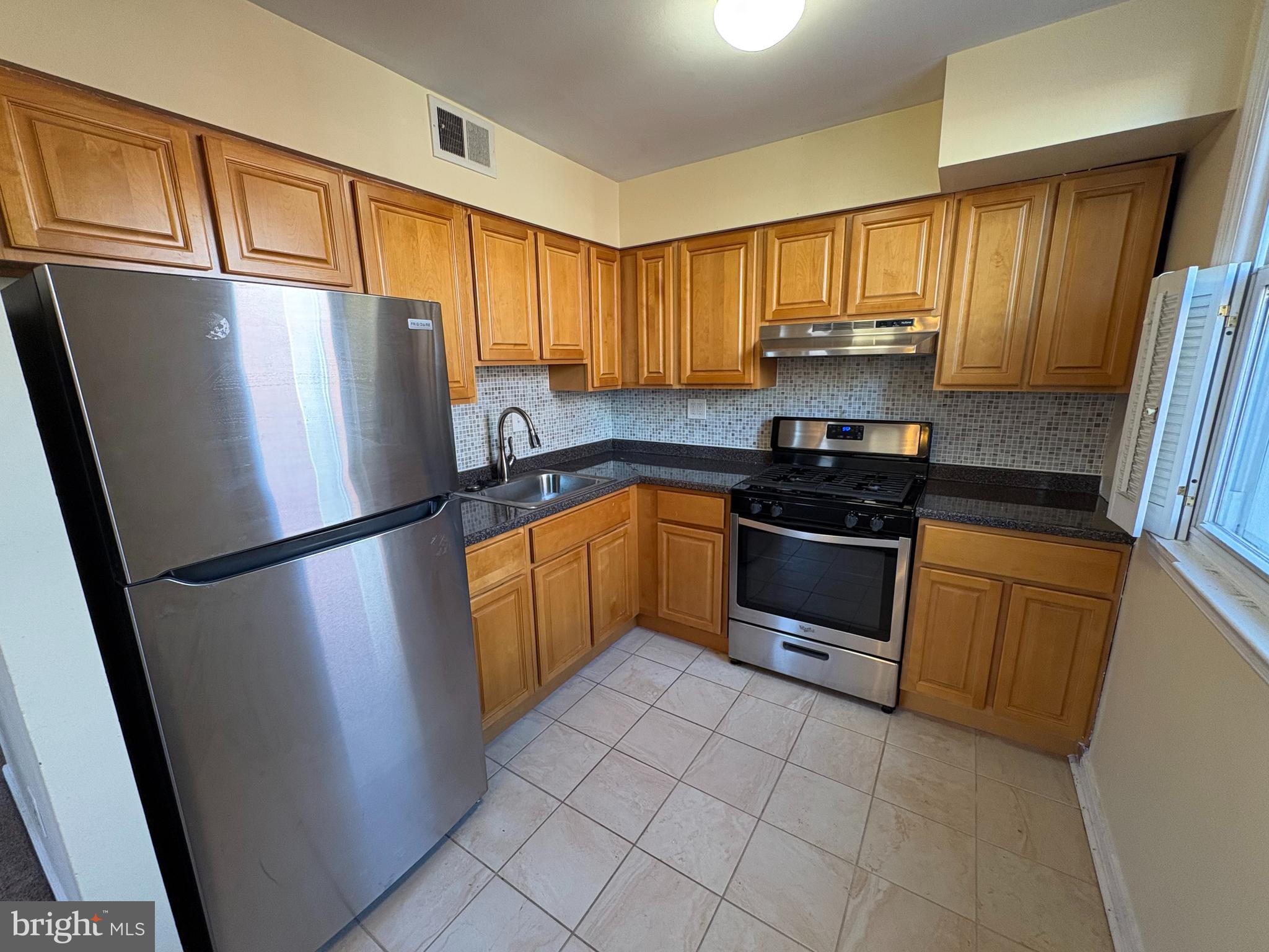 1220 Fuller Street, Unit 2 Philadelphia, PA 19111 - Photo 12 of 16