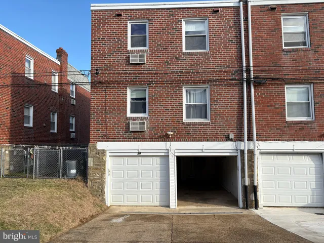 $1,500 | 1220 Fuller Street, Unit 2, Philadelphia, PA 19111