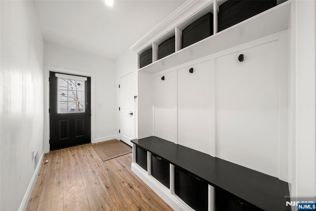 129 Rivervale Road River Vale, NJ 07675 - Photo 14 of 32