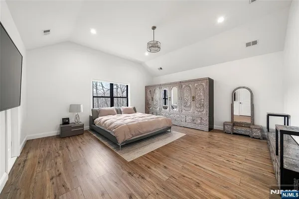 $1,359,000 | 129 Rivervale Road, River Vale, NJ 07675