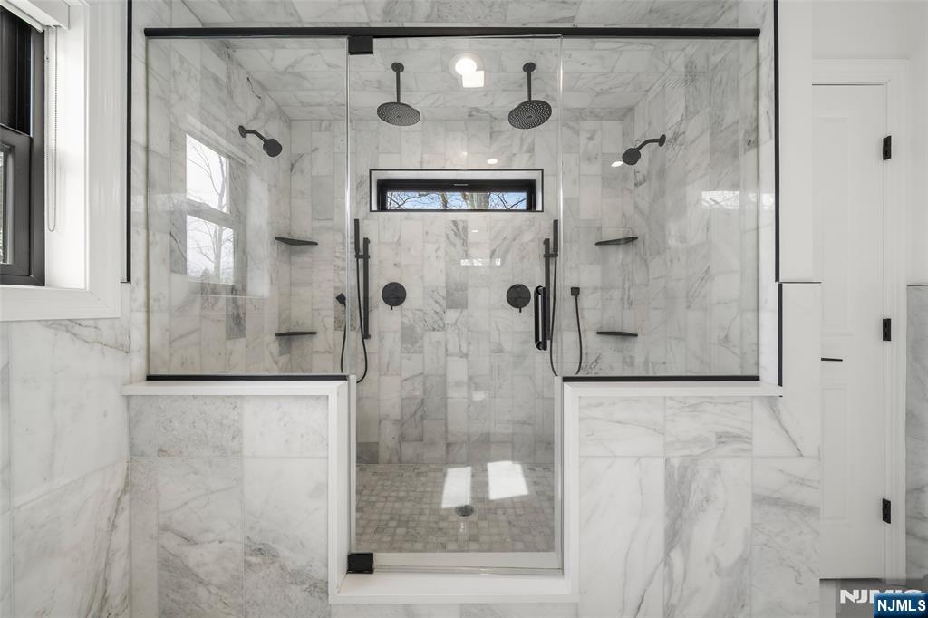 129 Rivervale Road River Vale, NJ 07675 - Photo 19 of 32