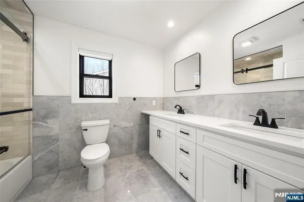 $1,359,000 | 129 Rivervale Road, River Vale, NJ 07675