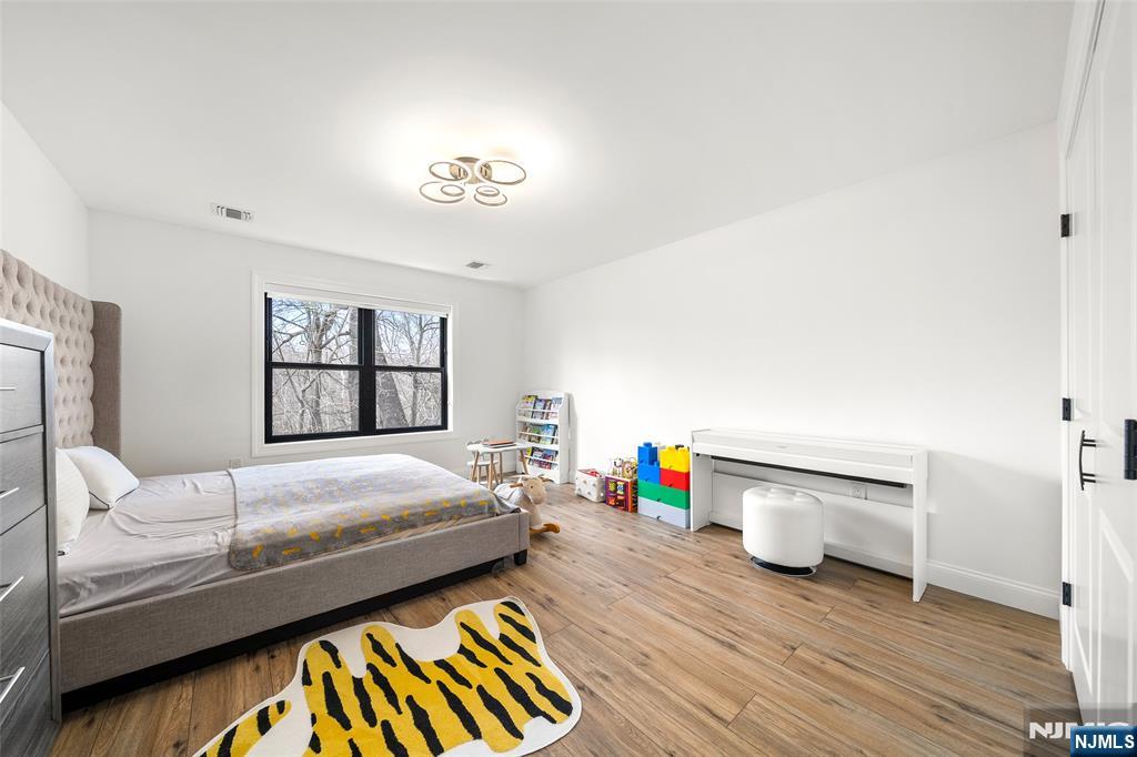 129 Rivervale Road River Vale, NJ 07675 - Photo 24 of 32