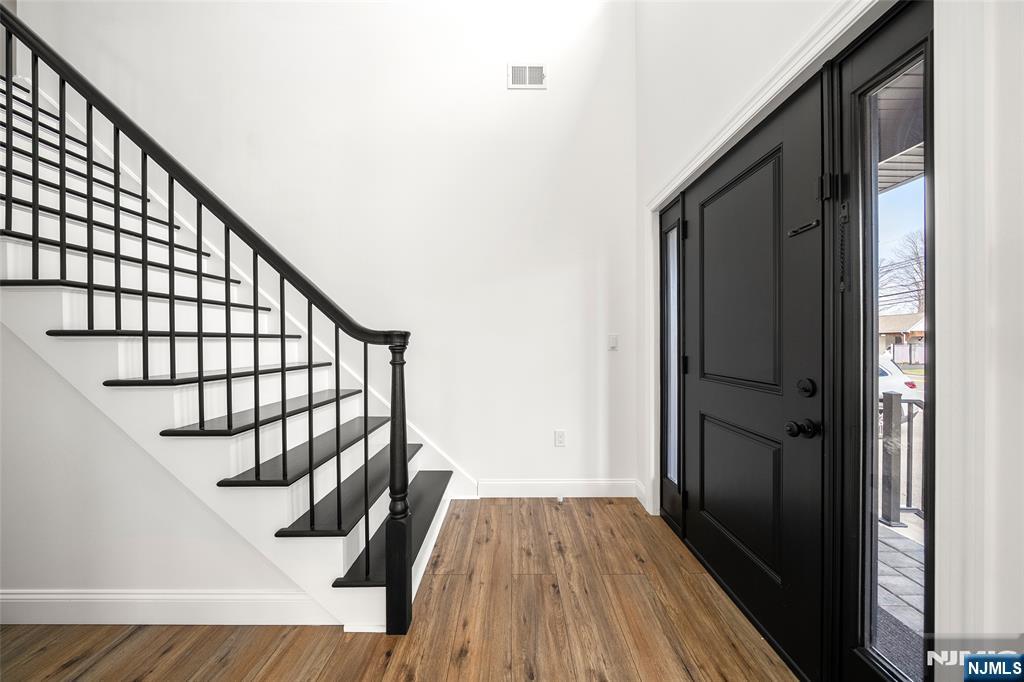 129 Rivervale Road River Vale, NJ 07675 - Photo 6 of 32