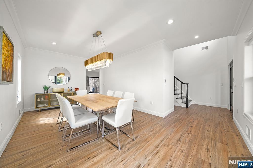 129 Rivervale Road River Vale, NJ 07675 - Photo 8 of 32