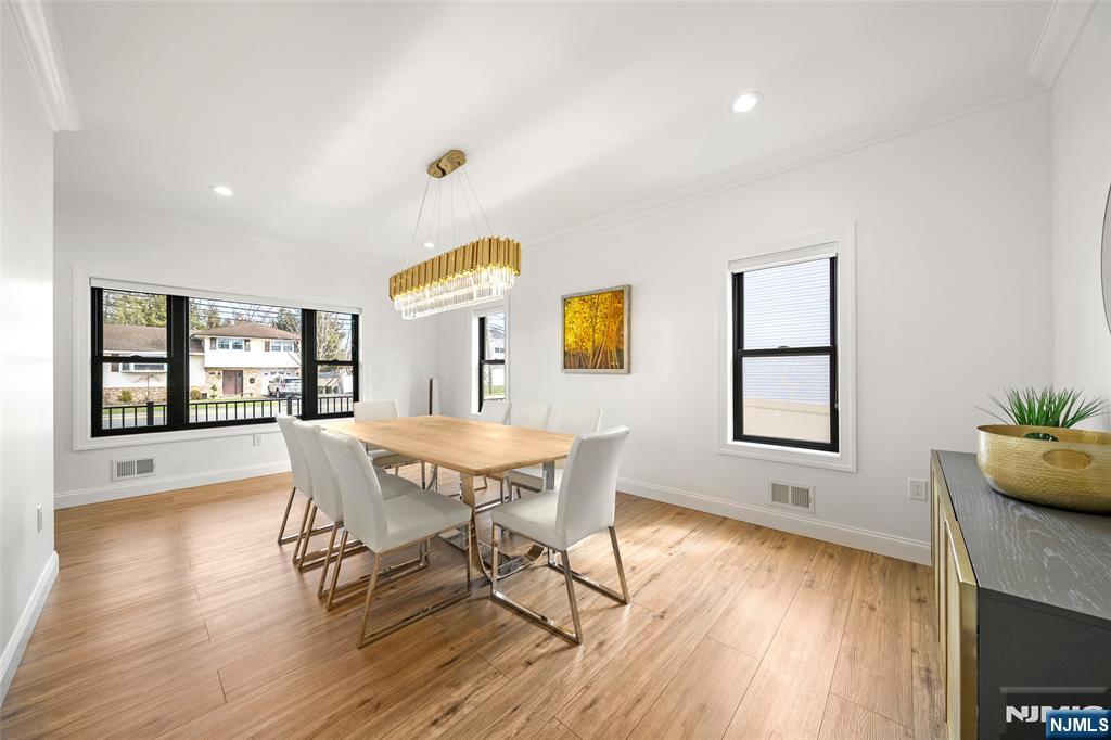 129 Rivervale Road River Vale, NJ 07675 - Photo 9 of 32