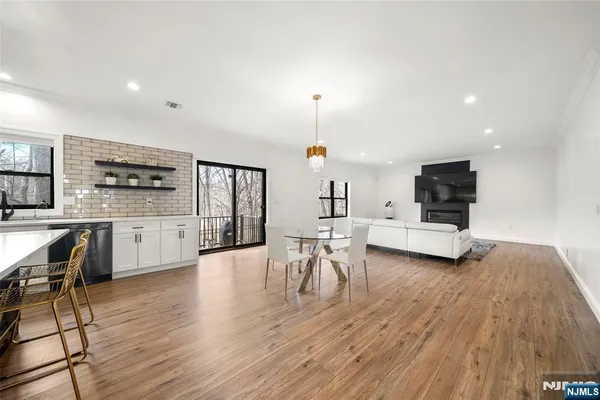 $1,359,000 | 129 Rivervale Road, River Vale, NJ 07675