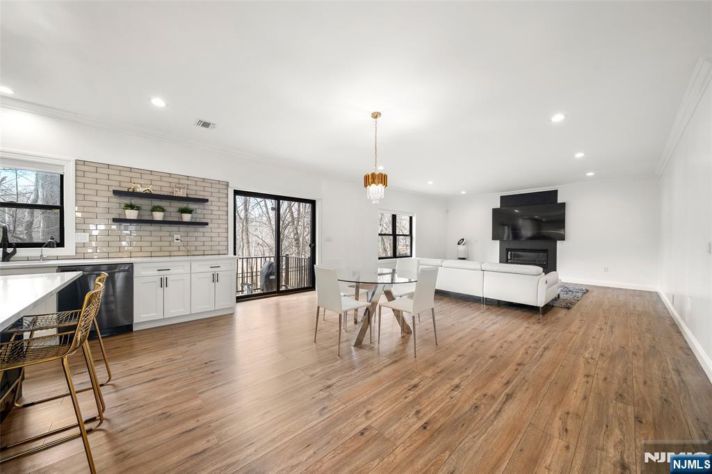 129 Rivervale Road River Vale, NJ 07675 - Photo 10 of 32