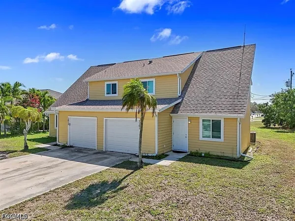 $419,000 | 1101-1013 Country Club Boulevard, Unit 1101, Cape Coral, FL 33990