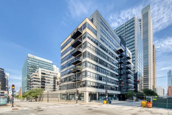 $2,700 | 130 South Canal Street, Unit 612, Chicago, IL 60606