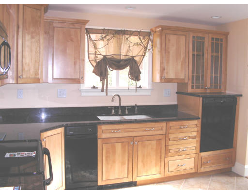 22 Hinds Road Winchester, MA 01890 - Photo 6 of 12