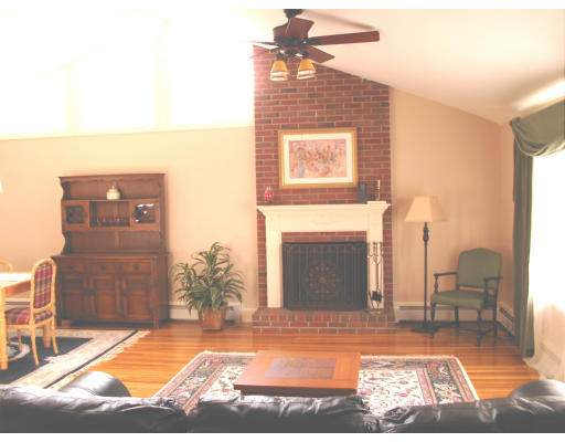 22 Hinds Road Winchester, MA 01890 - Photo 10 of 12
