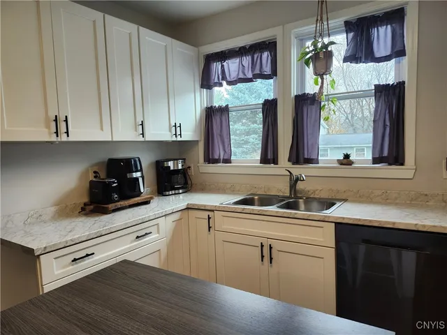 $234,999 | 106 Laurel Avenue, Salina, NY 13088