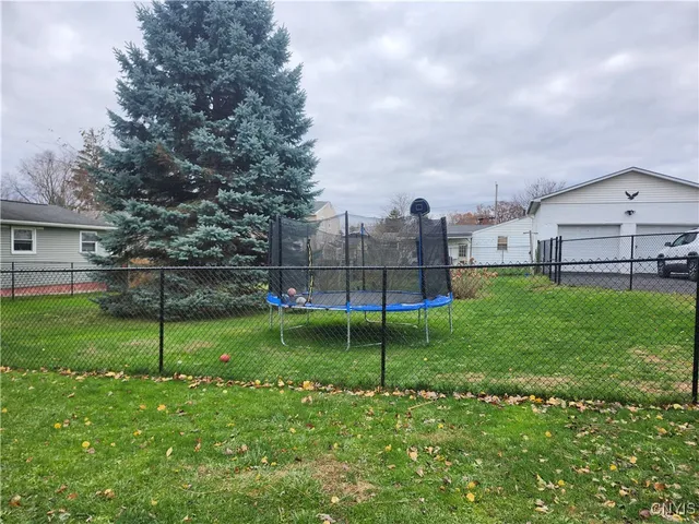 $234,999 | 106 Laurel Avenue, Salina, NY 13088