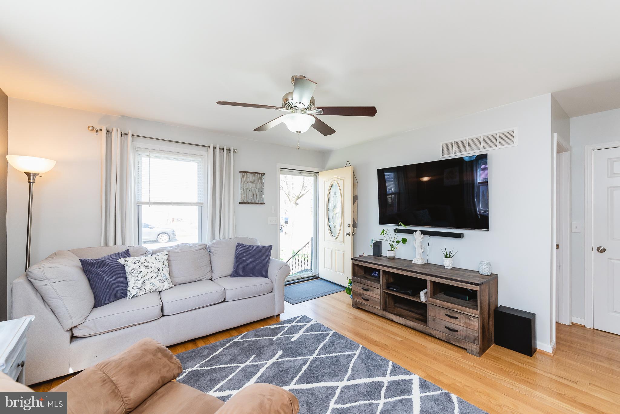 7606 Maple Road Baltimore, MD 21222 - Photo 4 of 35