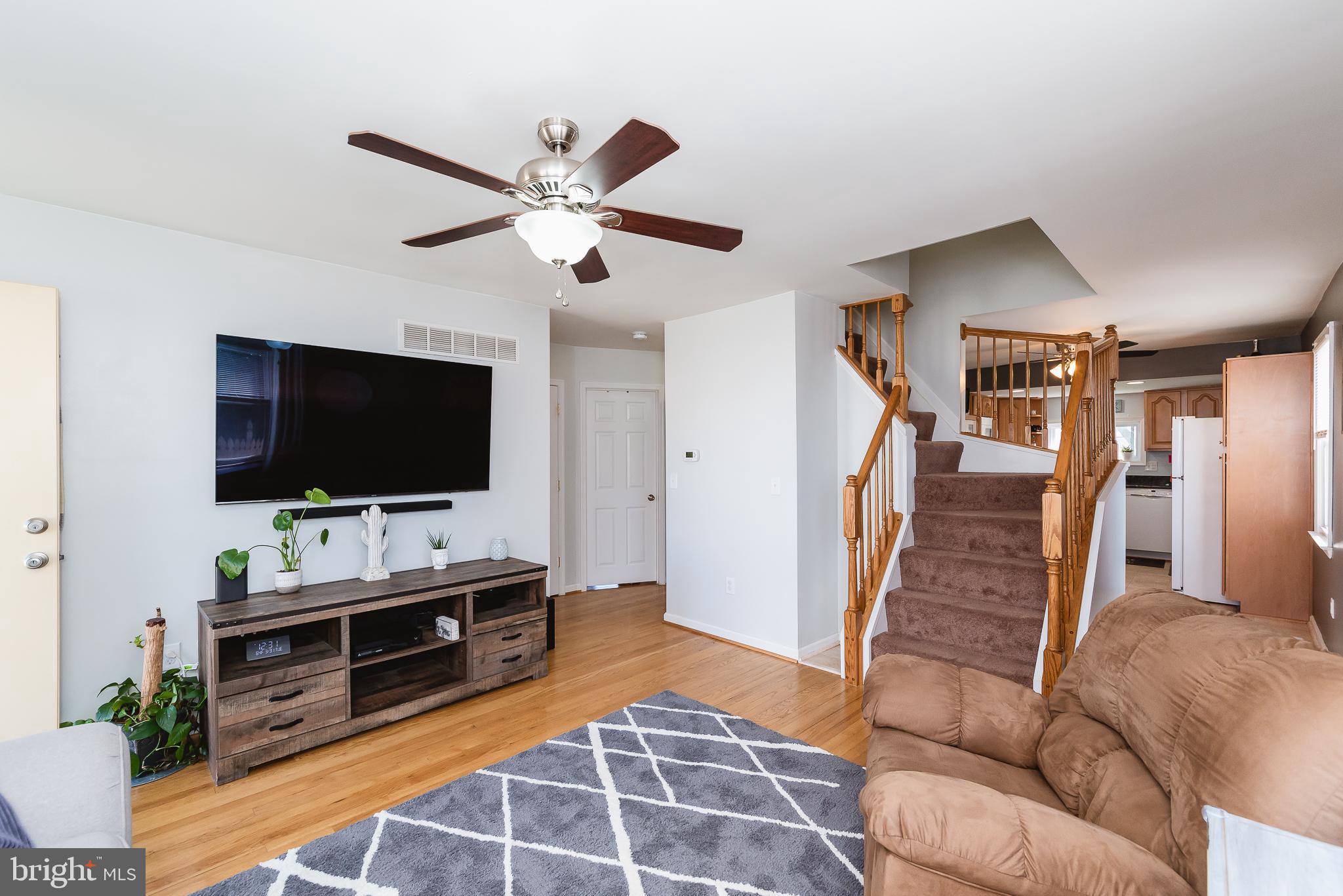 7606 Maple Road Baltimore, MD 21222 - Photo 6 of 35