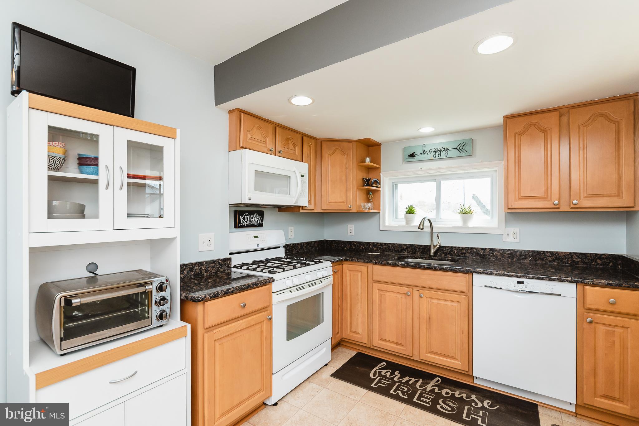 7606 Maple Road Baltimore, MD 21222 - Photo 10 of 35