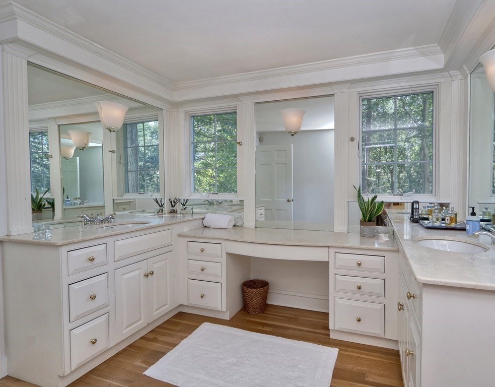 34 Round Hill Road Lincoln, MA 01773 - Photo 15 of 37