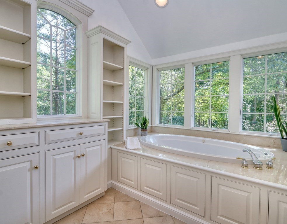 34 Round Hill Road Lincoln, MA 01773 - Photo 17 of 37