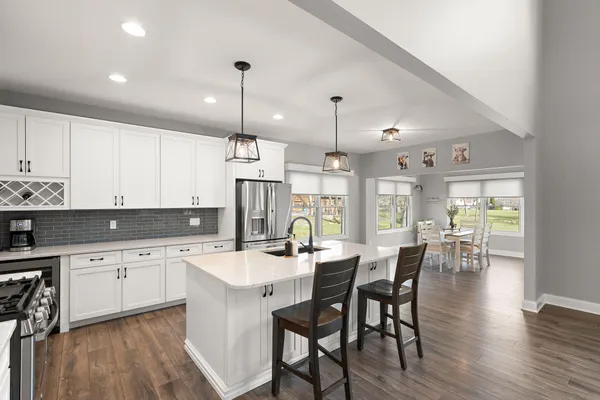 $638,900 | 512 West Joliet Street, Crown Point, IN 46307