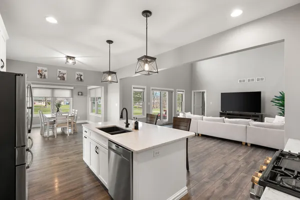 $638,900 | 512 West Joliet Street, Crown Point, IN 46307